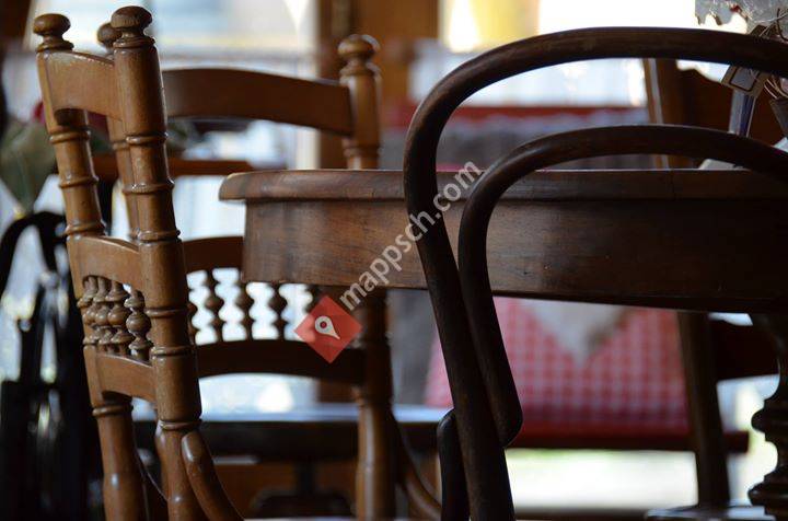 Antiquitäten Café