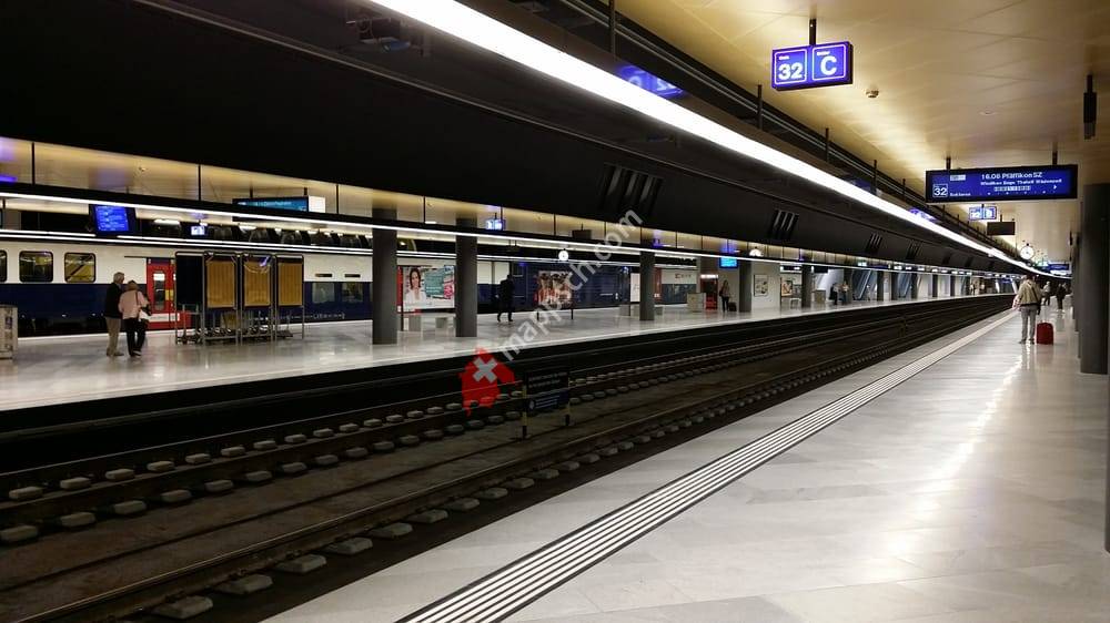 Bahnhof Löwenstrasse