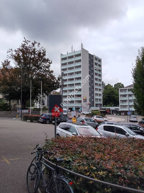 Binningen, Kronenplatz