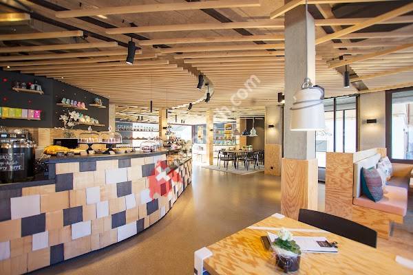 Délice Café & Chocolatier