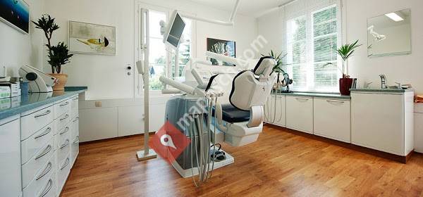 Dr. med. dent. Marco Rüegg