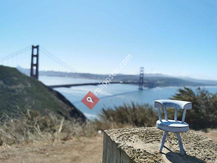 Ein Stuhl reist um die Welt