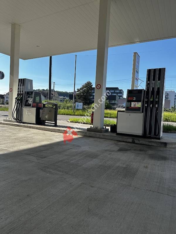 Etzelpark Winti Benzin Tankstelle