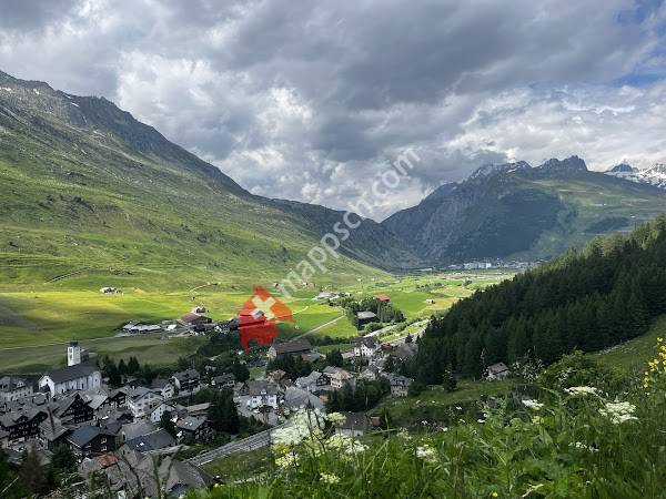 Grand Tour of Switzerland - Photo Spot Turm von Hospental