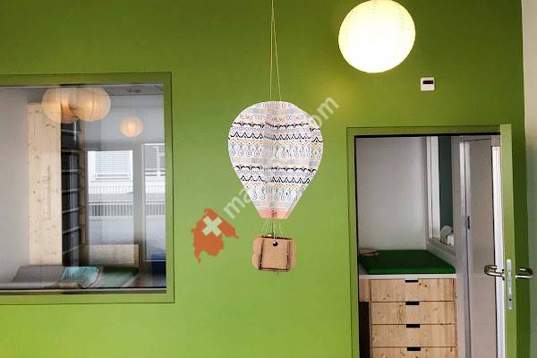 Little Green House Perly - multilingual creche