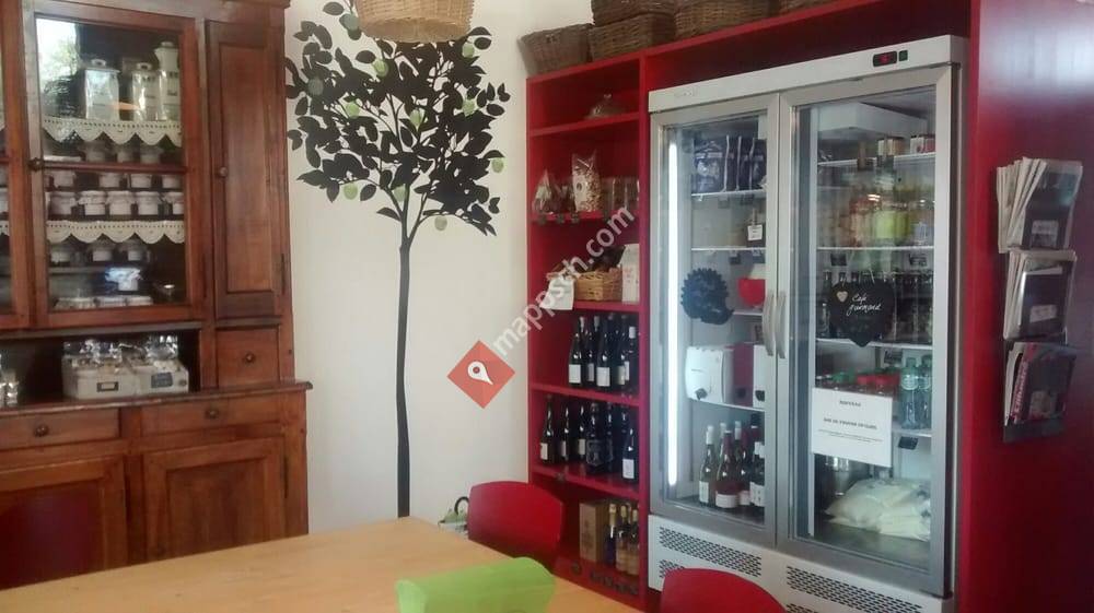 Menetrey, Pommier Garni