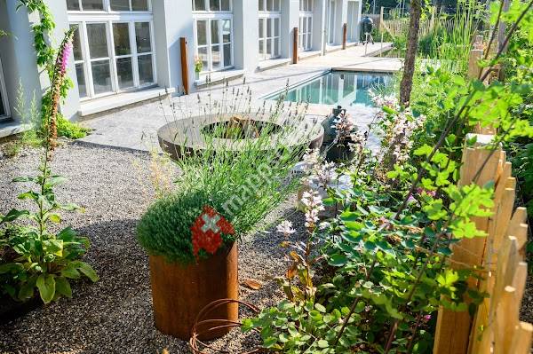 Salamander Naturgarten AG