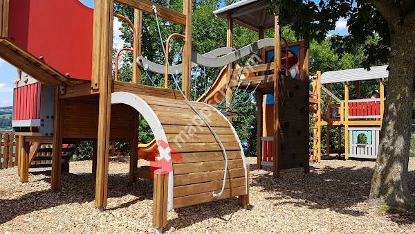 Spielplatz am See