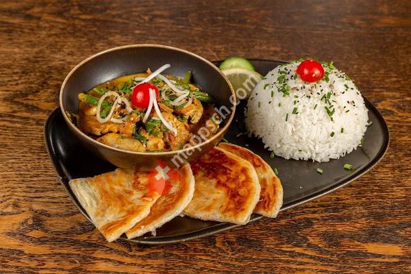 SU-MO Sushi, Momos & Curry