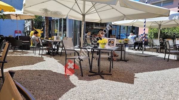 Traube Horn Restaurant / Bar